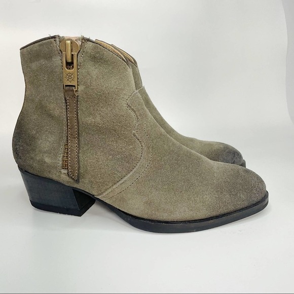 bussola Shoes - Bussola Western Leather Olive Green Distressed Ankle Bootie 6.5/7